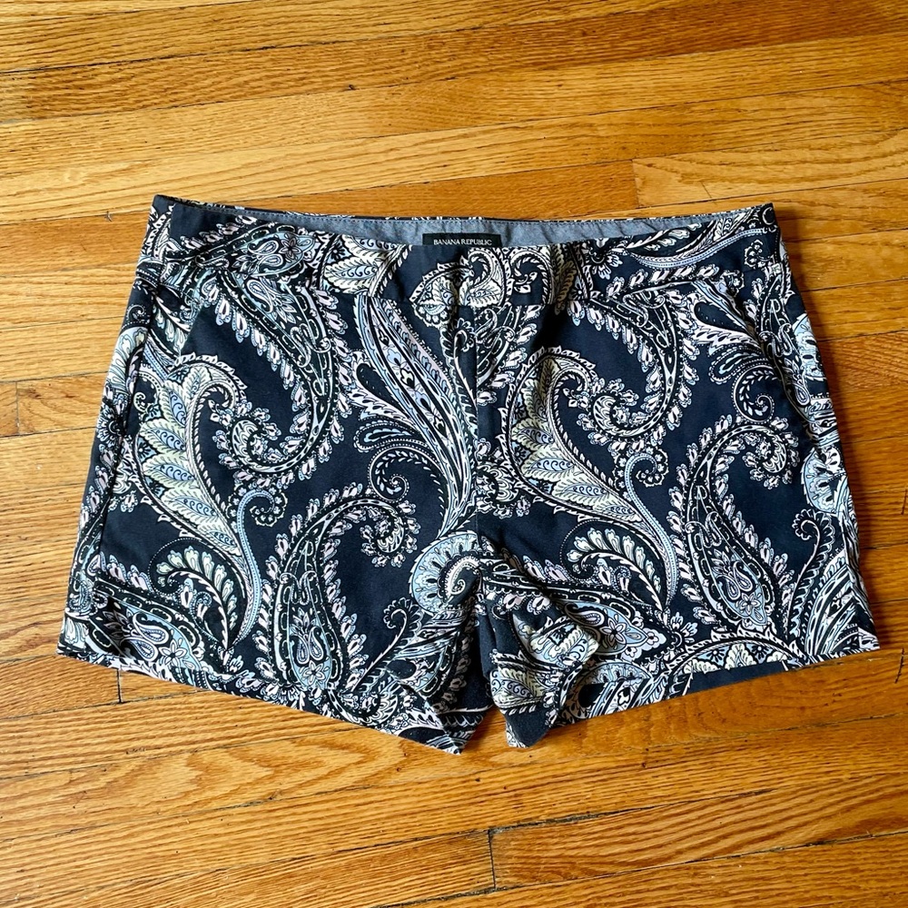Banana Republic Hampton Fit Shorts